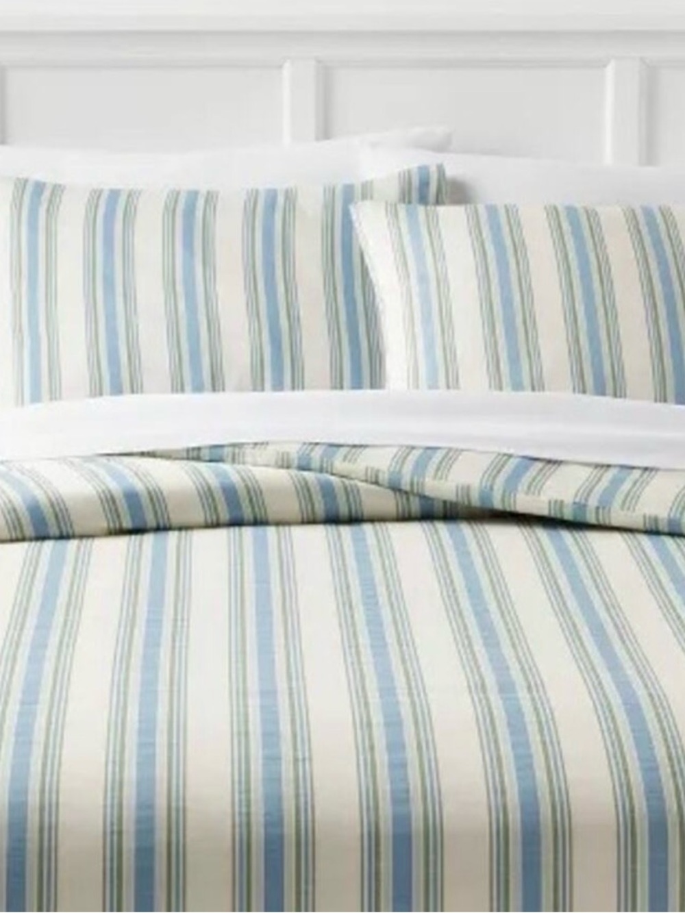 Target Room Essentials Ivory/ White/Sage Green Cotton Blend